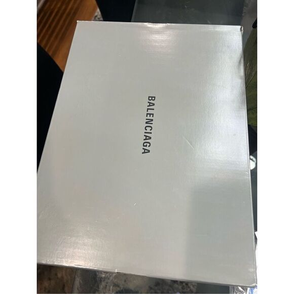 ✨CLOSET PURGE✨ Balenciaga triple s women’s sneaker EU36 US6 - Picture 11 of 11